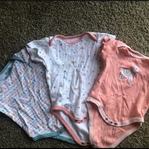 Baby girls onesie set
